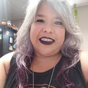 Meet your Posher, Antoinette